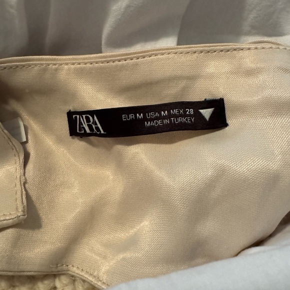 Co-Ord Satin Effect Short Set - Picture 5 of 9